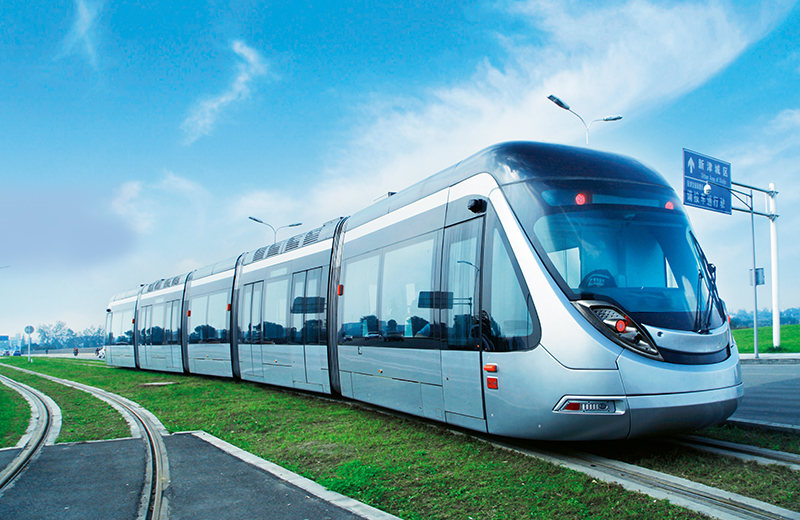 100%低地板現(xiàn)代有軌電車在R1線運行